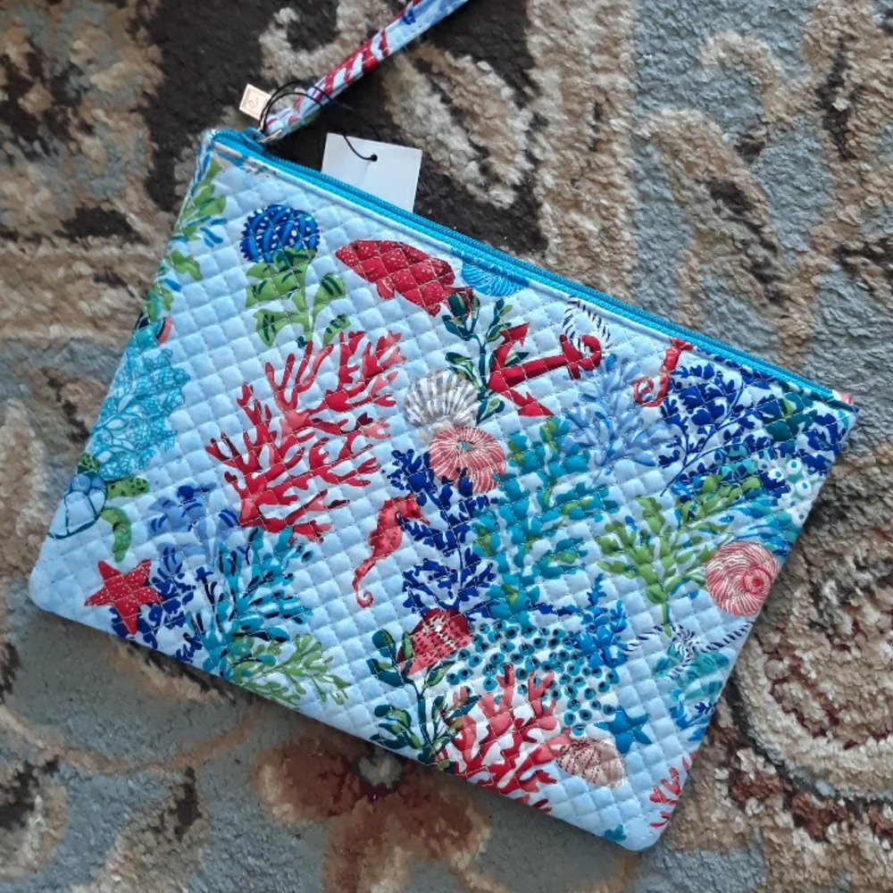 7x*Host Pick*Vera Bradley adorable wristlet - Picture 3 of 16